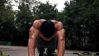 肌肉男吻戏视频,热血沸腾的瞬间回顾