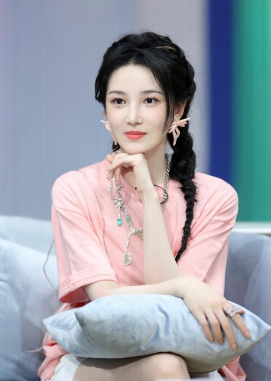 任嘉伦吃瓜娱乐节目